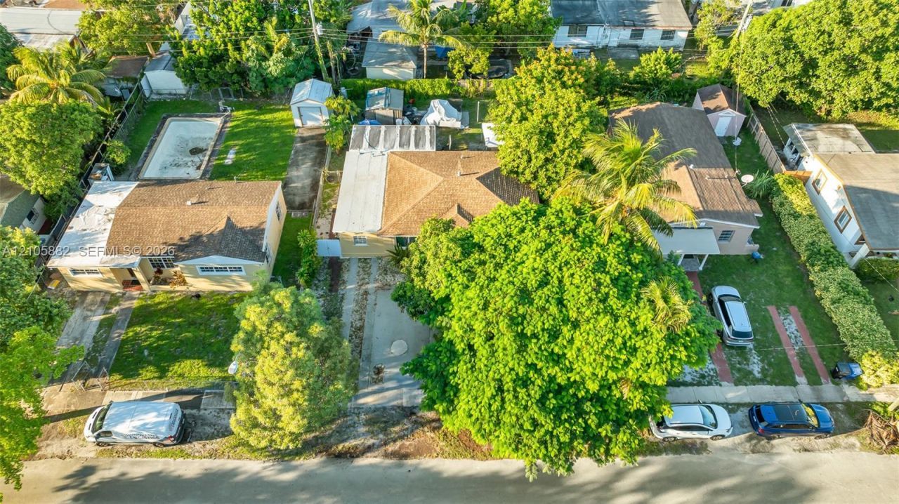 1431 NE 156th Ter, North Miami Beach, FL 33162 Photo