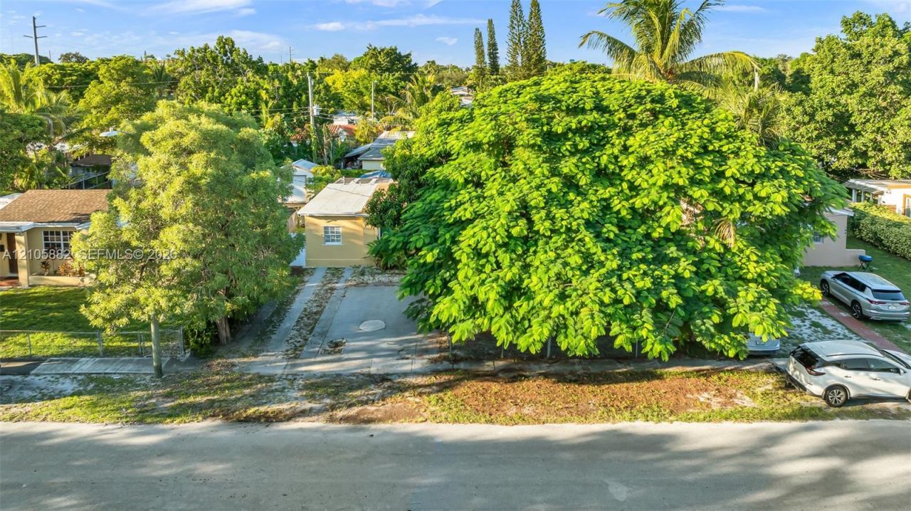 1431 NE 156th Ter, North Miami Beach, FL 33162 Photo