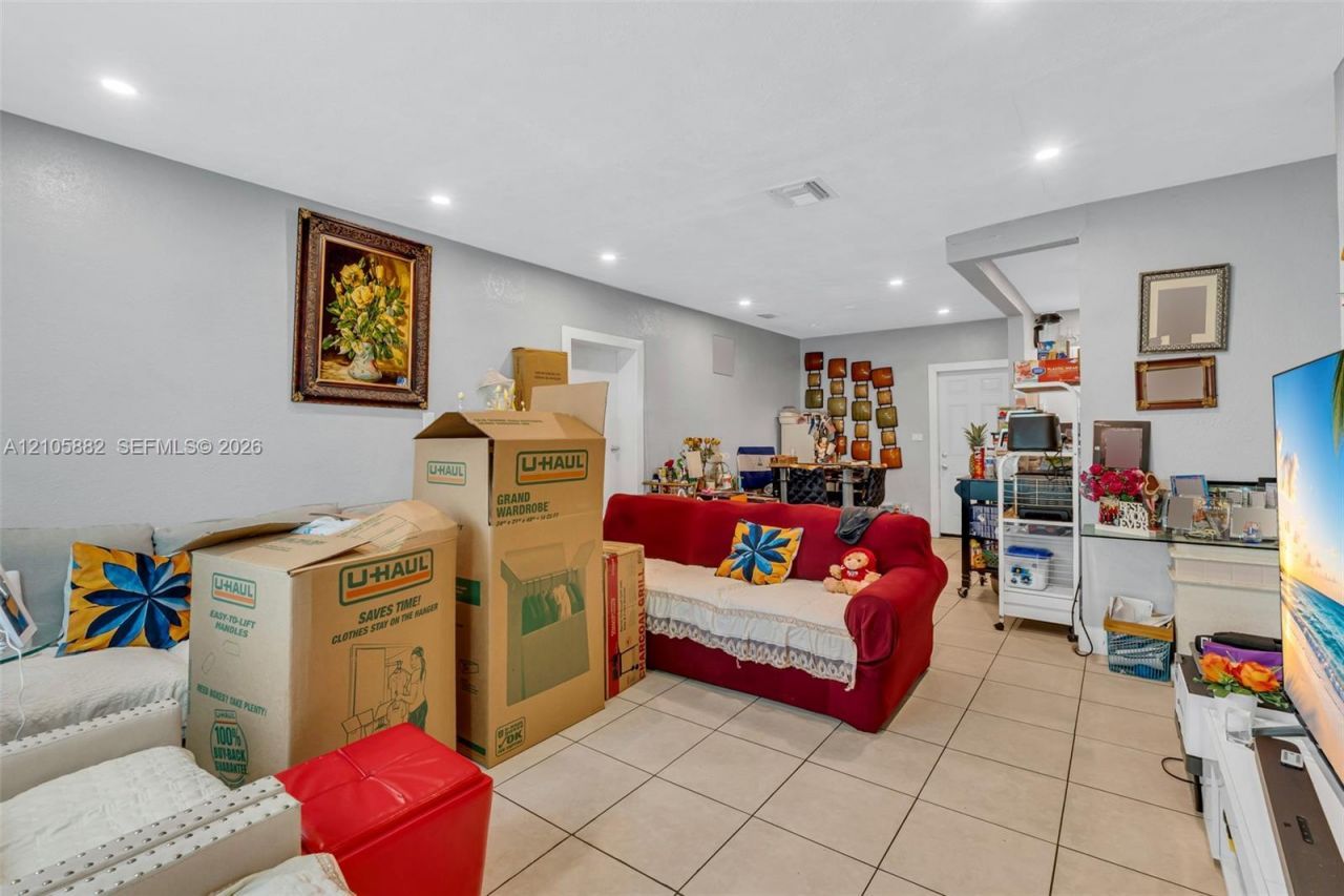 1431 NE 156th Ter, North Miami Beach, FL 33162 Photo