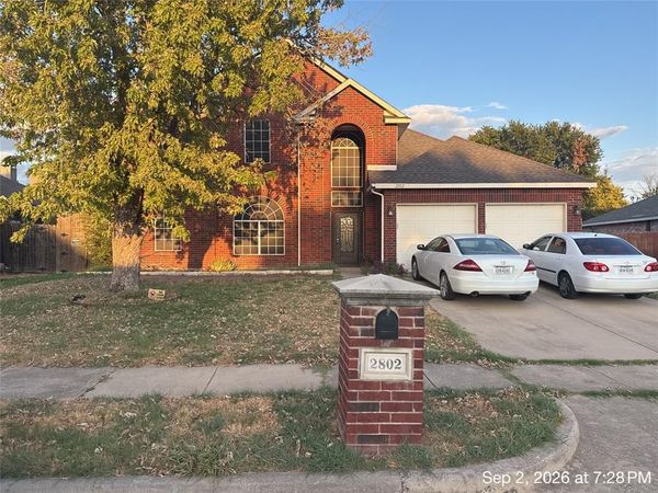 2802 Hollis Drive , Corinth, TX 76210