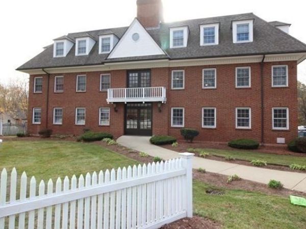 132 Tyngsboro Road, Unit 13, Chelmsford, MA 01863