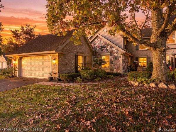 4742 Pine Eagles Drive, Genoa Township, Mi 48116