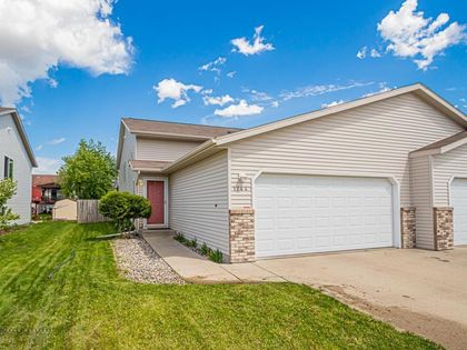 1744 50 Street S Fargo, ND 58104