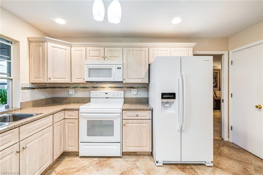 1226 Hazeltine Dr , Fort Myers, FL 33919 Photo