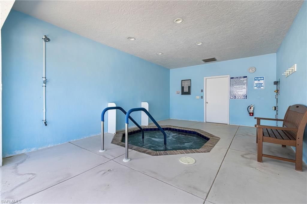 1226 Hazeltine Dr , Fort Myers, FL 33919 Photo