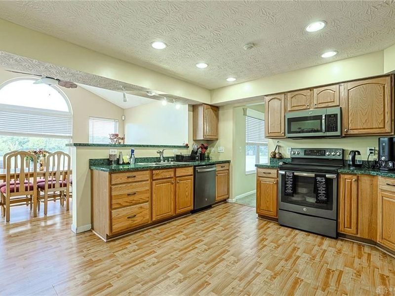332 Stone Ridge Lane, Monroe, OH 45050 Photo 13
