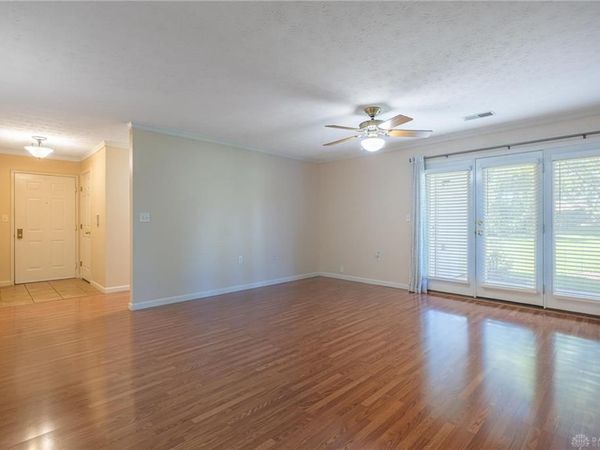 1963 Waterstone Boulevard, Unit 104, Miamisburg, OH 45342