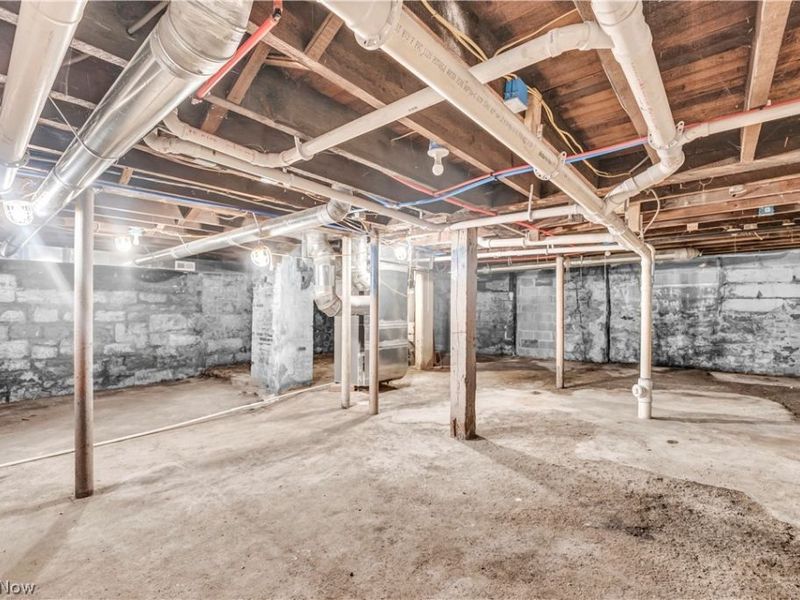 1803 Brevier Avenue, Cleveland, OH 44113 Photo 28