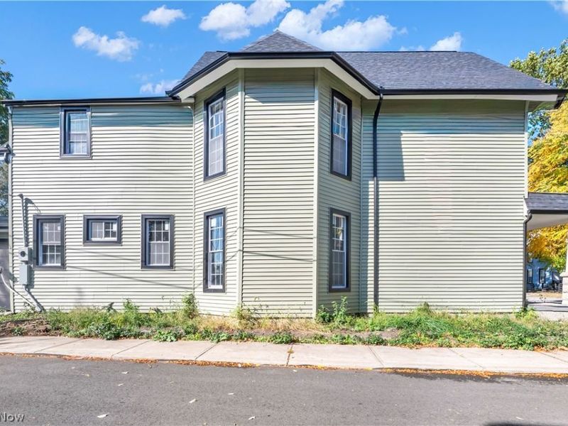 1803 Brevier Avenue, Cleveland, OH 44113 Photo 5