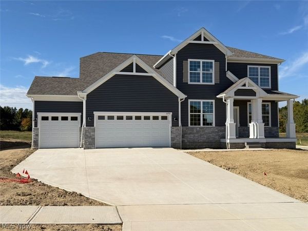 6292 Cooper Hawk Drive , Medina, OH 44256