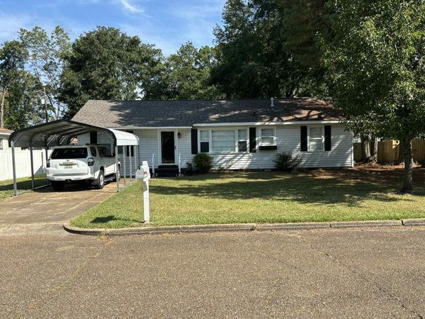 1003 Walnut St., Amory, MS 38821