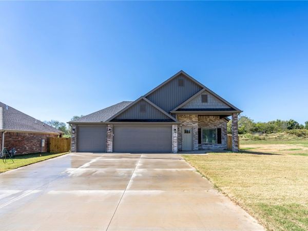 805 S Mitchell Avenue, Lincoln, AR 72744