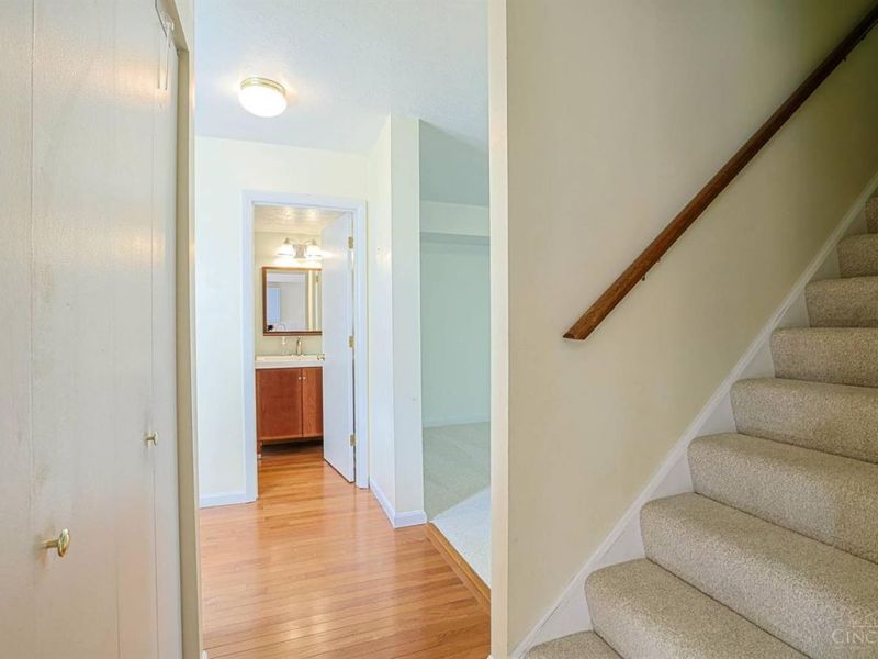 9957 Timbers Drive, Blue Ash, OH 45242 Photo 18