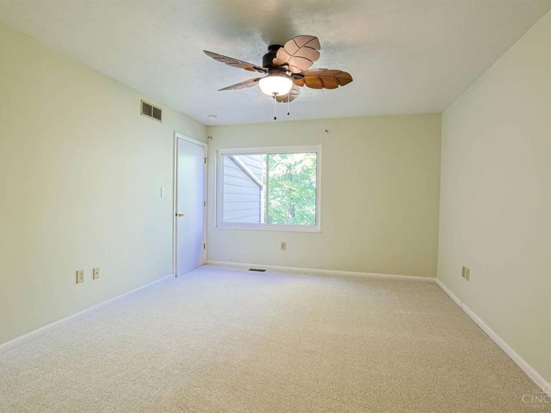 9957 Timbers Drive, Blue Ash, OH 45242 Photo 21