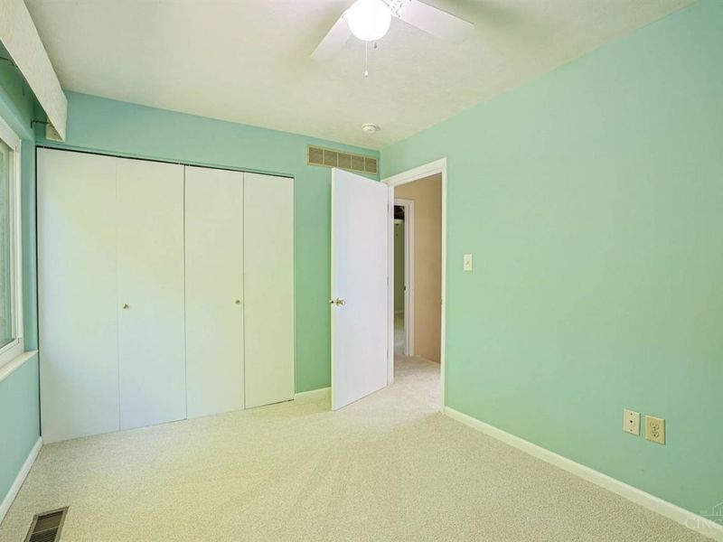 9957 Timbers Drive, Blue Ash, OH 45242 Photo 28
