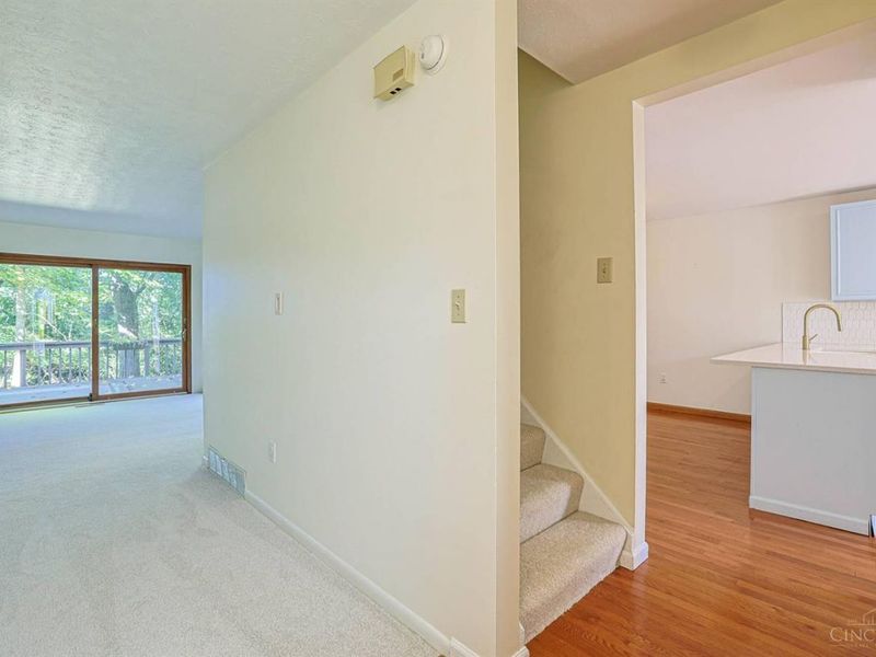 9957 Timbers Drive, Blue Ash, OH 45242 Photo 4