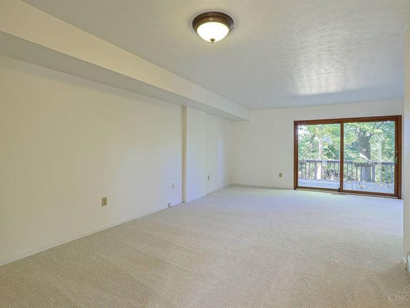 9957 Timbers Drive, Blue Ash, OH 45242 Photo 6