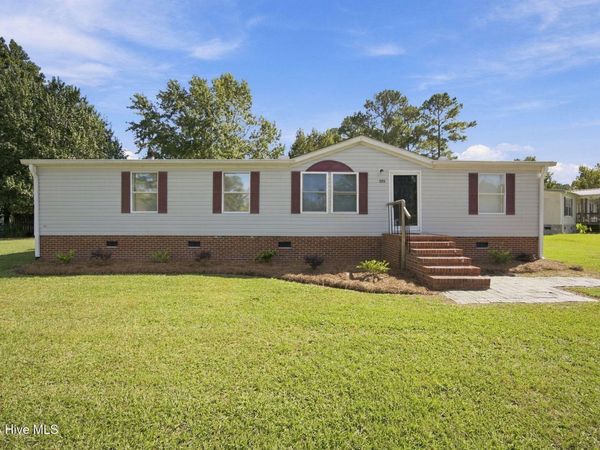 173 Bellhammon Forest Drive, Rocky Point, NC 28457
