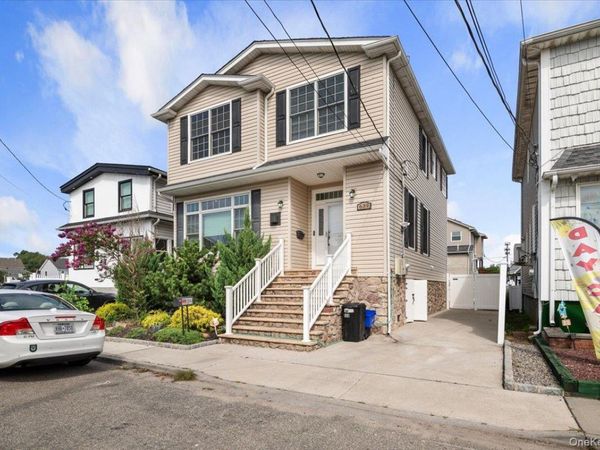 639 Lincoln Street , Baldwin, NY 11510