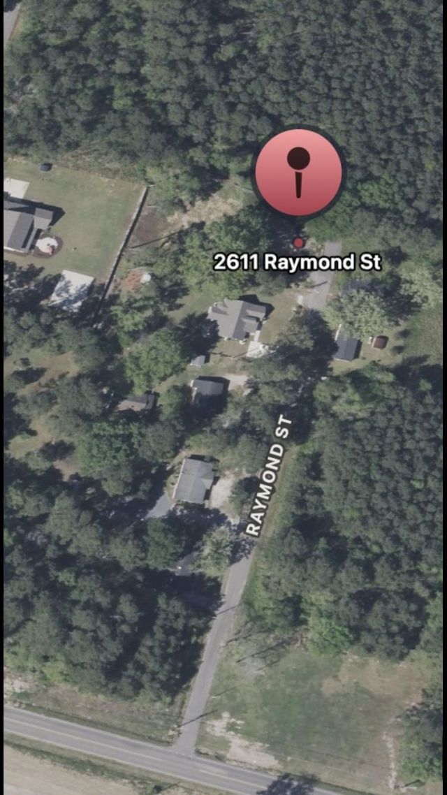 2611 Raymond St. Photo 4