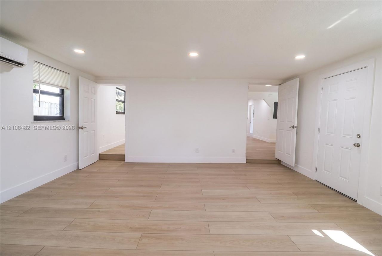 834 NW 115th St, Miami, FL 33168 Photo