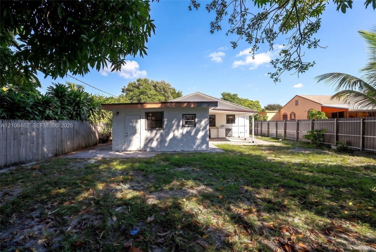834 NW 115th St, Miami, FL 33168 Photo
