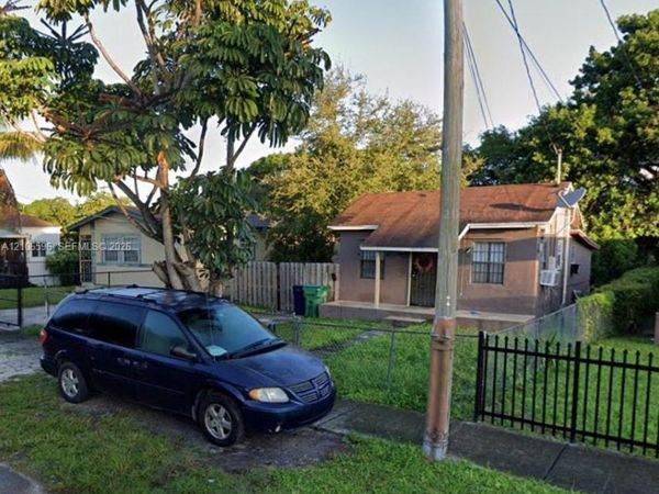 1369 NW 75th Ter , Miami, FL 33147