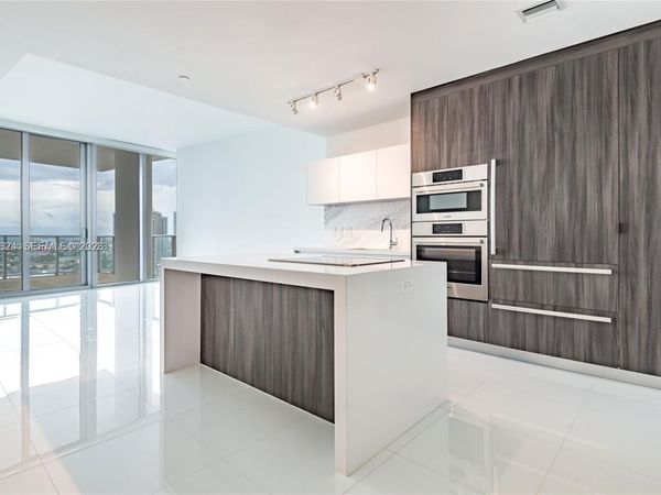 851 NE 1st Ave , Unit 2100, Miami, FL 33132