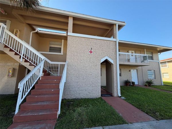 9954 Twin Lakes Dr , Unit 7-O, Coral Springs, FL 33071