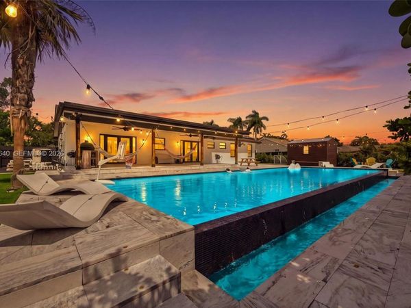 8840 SW 181st Ter, Palmetto Bay, FL 33157