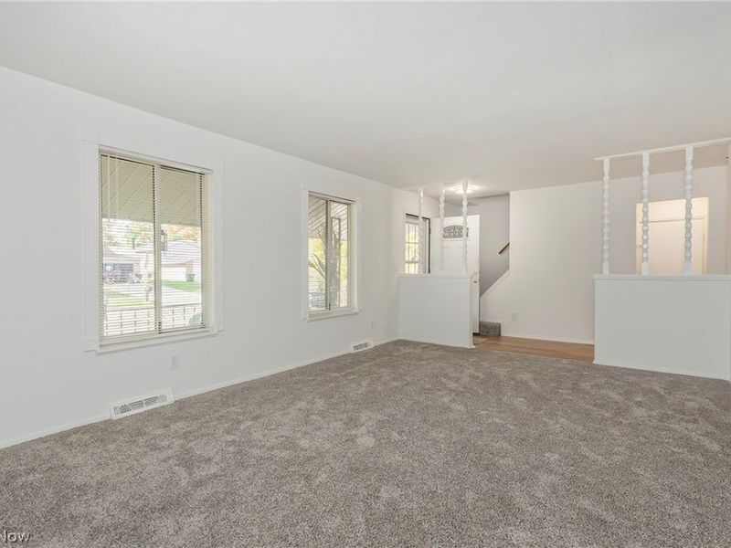 5613 Reef Road, Mentor on the Lake, OH 44060 Photo 5