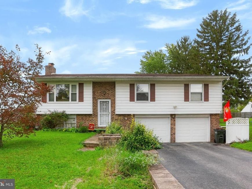2708 Sunset Lane, York, PA 17408 Main Photo