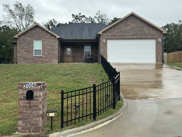 2006 Whippoorwill Drive , McAlester, OK 74501