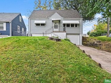 1947 S 49 Street, Omaha, NE 68106