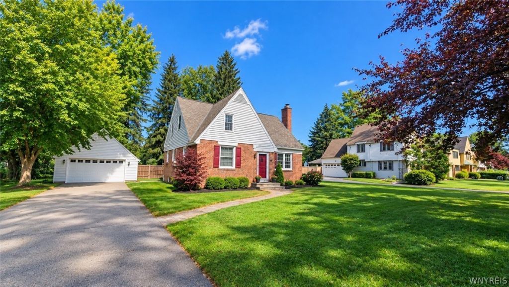 95 Lincoln Avenue, Lockport, NY 14094 Main Photo