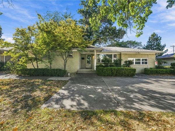 1202 Shipley Street , Springdale, AR 72764