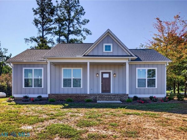 19 Apache Drive , Deltaville, VA 23043