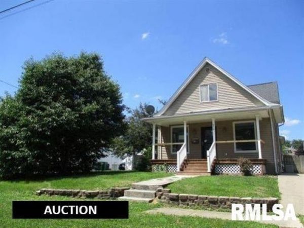 572 CLARK Street, Galesburg, IL 61401