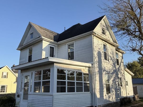 1705 S E Street, Elwood, IN 46036