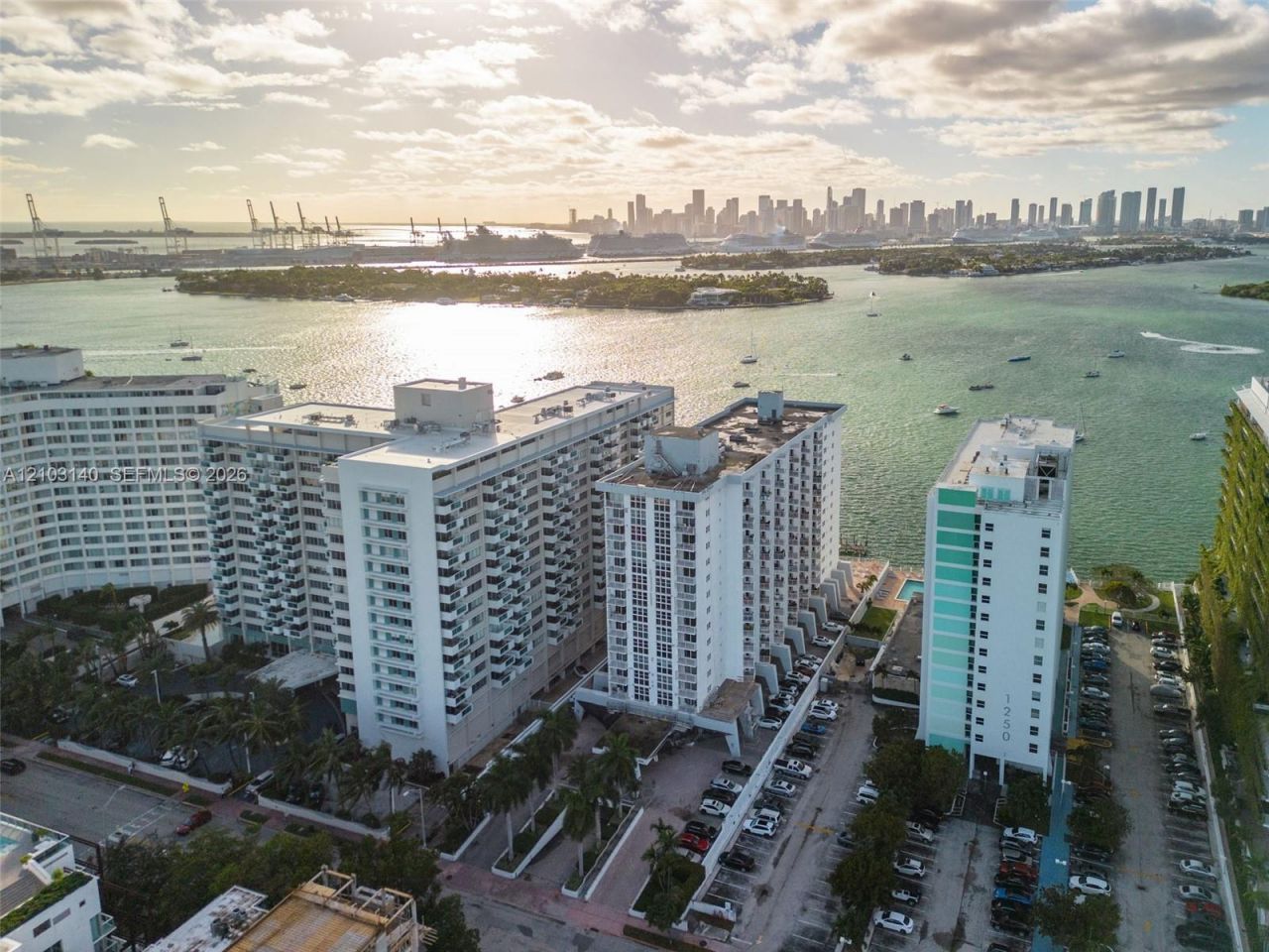 1228 West Ave , Unit 1407, Miami Beach, FL 33139 Photo