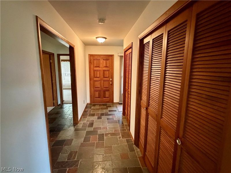 820 Glendale Road NW, Marietta, OH 45750 Photo 5