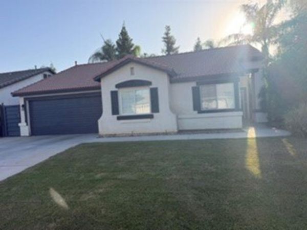 805 Astoria Park Dr, Bakersfield, CA 93311