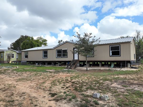 152 CHIERO LN, Seguin, TX 78155