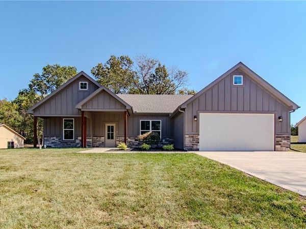 331 NE 21st Road, Warrensburg, MO 64093