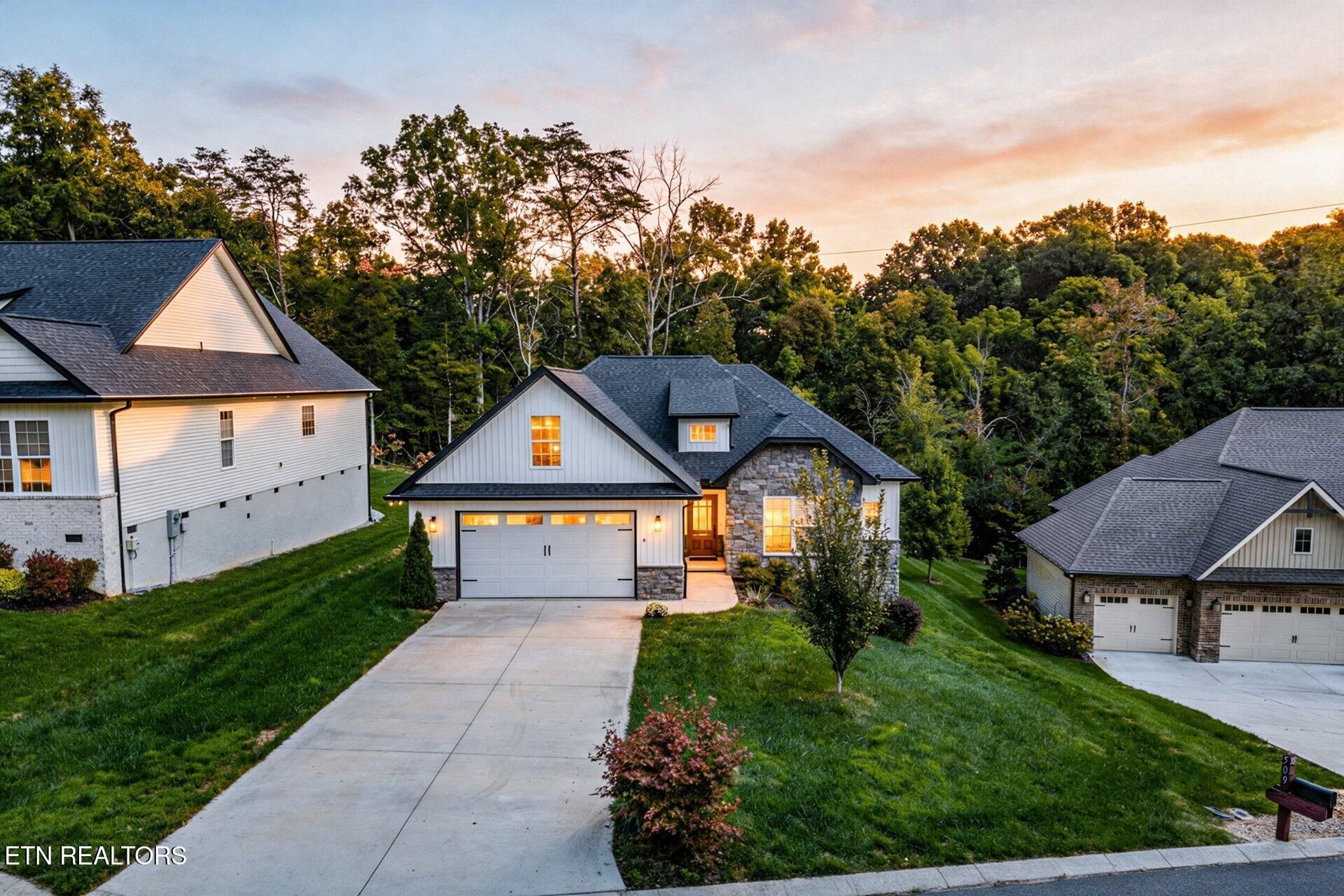507 Igoti Place, Loudon, TN 37774 Main Photo