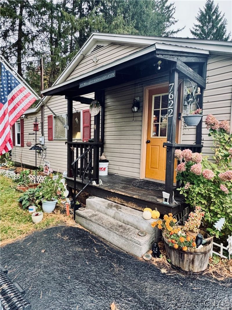 7622 Van Buren Road , Baldwinsville, NY 13027 Main Photo