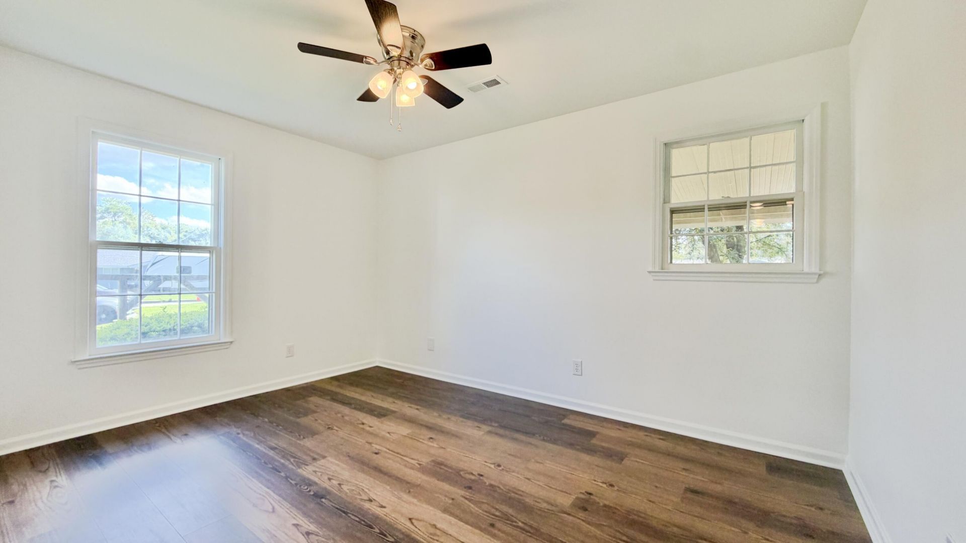 104 Stuart Court Photo 24