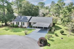 104 Stuart Court photo 4