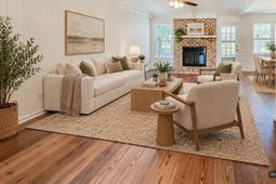 104 Stuart Court photo 4