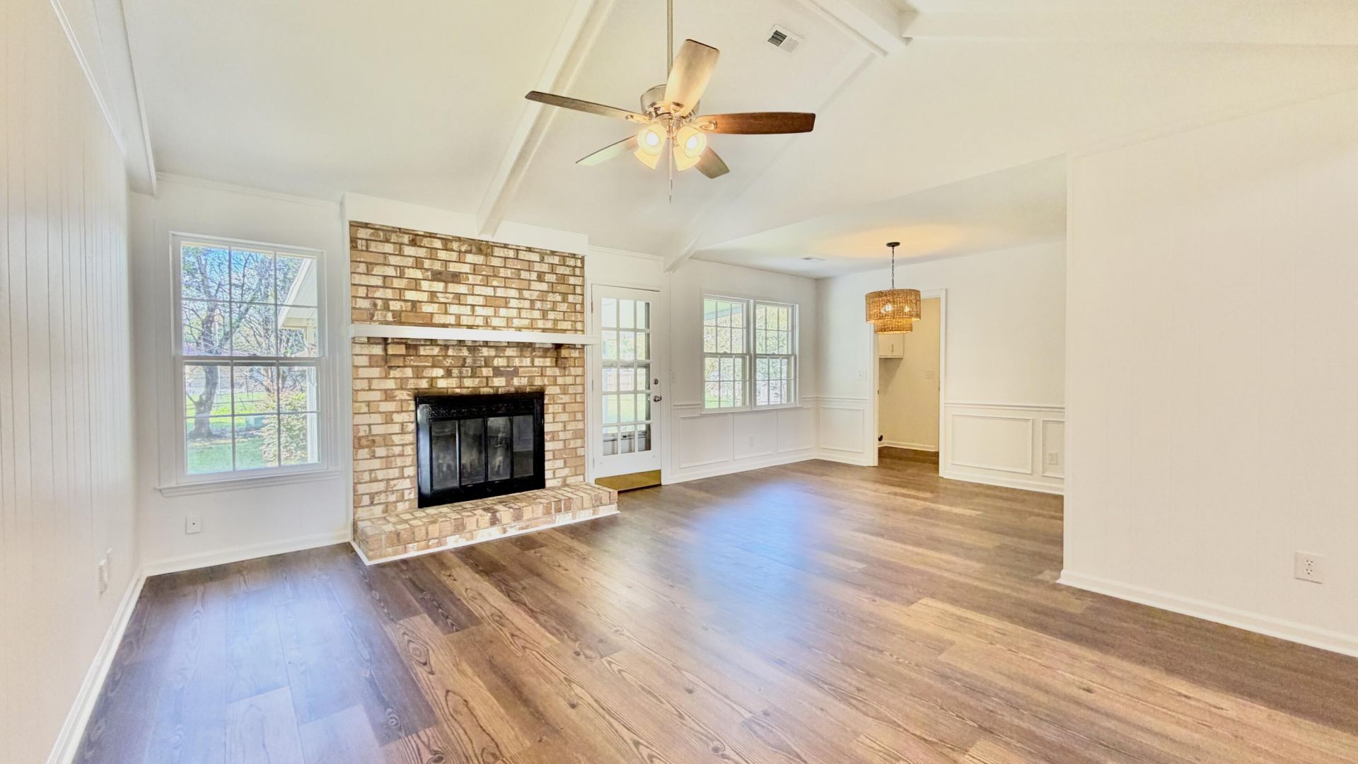104 Stuart Court Photo 7